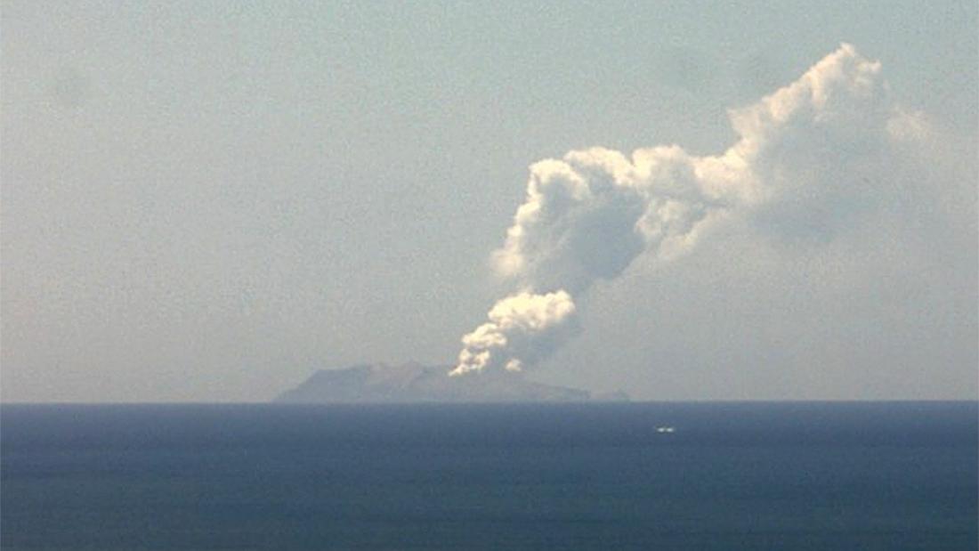 White Island volcano eruption: Tourists injured and missing in New Zealand
